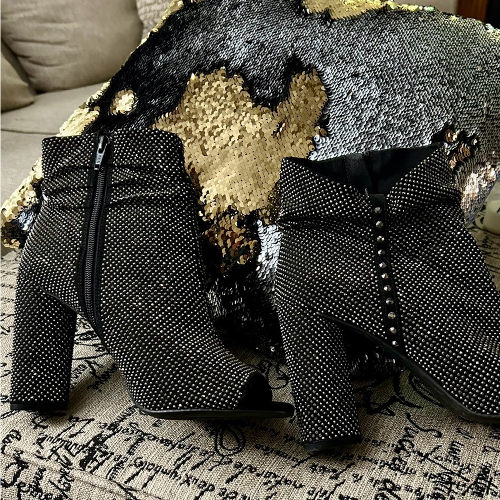Gianni Bini Mareesha Ankle Boot